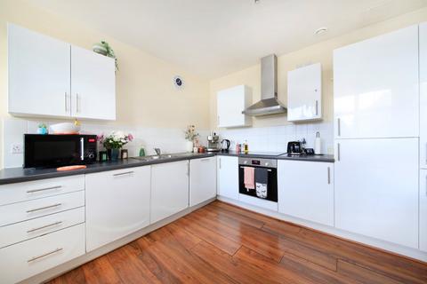 2 bedroom flat for sale, Chapel Yard, Wandsworth, London