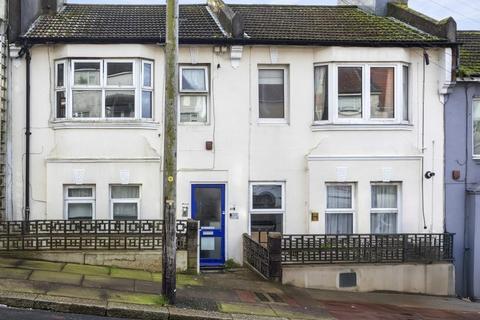 2 bedroom flat for sale, Milner Road, Brighton