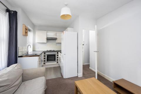 2 bedroom flat for sale, Milner Road, Brighton