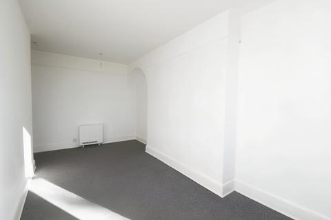 2 bedroom flat to rent, Castle Hill Rochester ME1