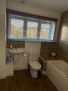 2 bedroom flat to rent, Munro Place, Glasgow, G13