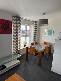 2 bedroom flat to rent, Munro Place, Glasgow, G13