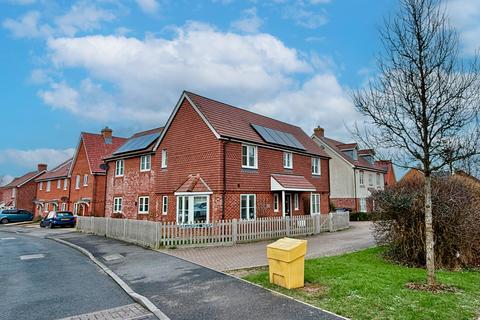 4 bedroom detached house for sale, Bramwell Mews, Hailsham, East Sussex, bn27