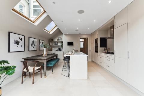 23 Allestree Road, London, SW6 6AD