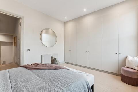 23 Allestree Road, London, SW6 6AD