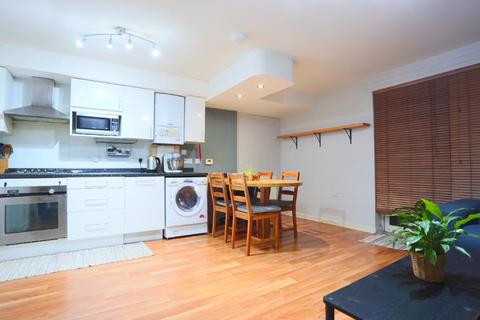 2 bedroom flat to rent, Colonsay Close, Granton, Edinburgh, EH5