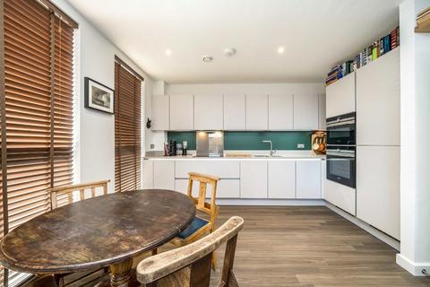 1 bedroom flat for sale, Whelan Road, London W3