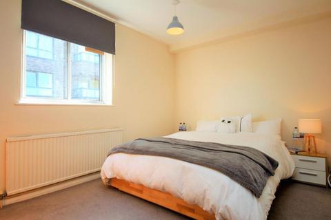 1 bedroom flat to rent, Upper Richmond Road, Putney, London