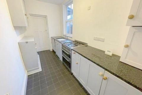 2 bedroom terraced house to rent, Knighton Church Road, Leicester