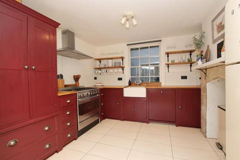 3 bedroom house to rent, Lower Camden Place, Bath BA1