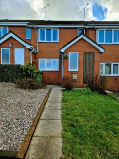 2 bedroom terraced house to rent, Chapelside, Rugeley. WS15 2WF