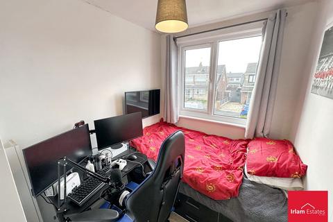 6 Farnham Drive, Irlam, Manchester, M44 6DG