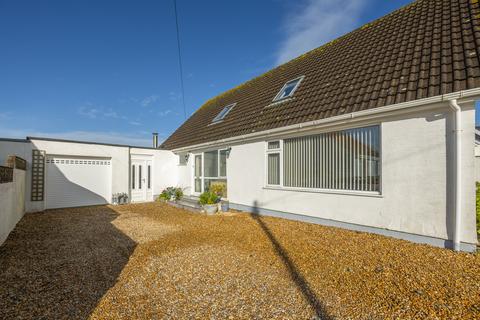 4 bedroom link detached house for sale, Rue Des Rocques, Torteval, Guernsey