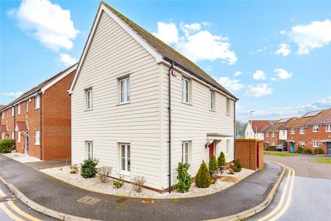 4 bedroom detached house for sale, Lowewood Road, Romford, Essex, RM3