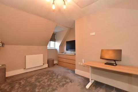 2 bedroom flat for sale, The Galleries, Warley, Brentwood, Essex