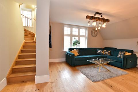 2 bedroom flat for sale, The Galleries, Warley, Brentwood, Essex