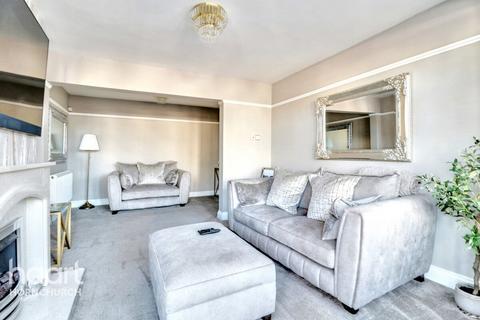 3 bedroom end of terrace house for sale, Beulah Road, Hornchurch