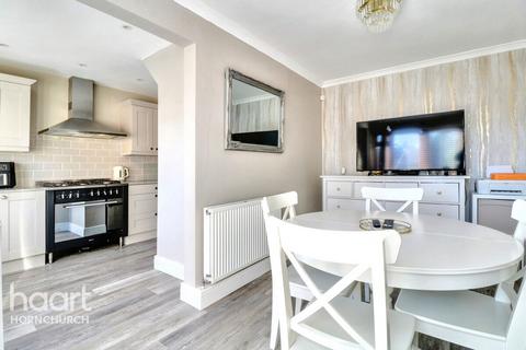 3 bedroom end of terrace house for sale, Beulah Road, Hornchurch