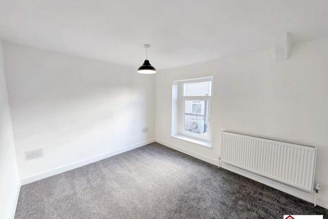 2 bedroom end of terrace house for sale, Regent Street East, Neath, Neath Port Talbot. SA11 2SA