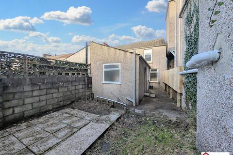 2 bedroom end of terrace house for sale, Regent Street East, Neath, Neath Port Talbot. SA11 2SA