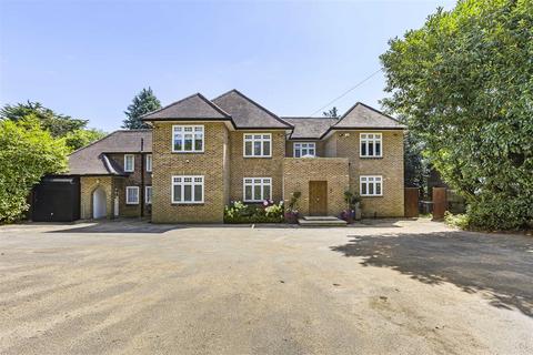 4 bedroom detached house for sale, Barnet Road, Arkley