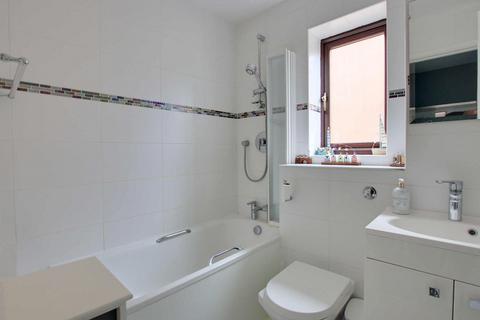 35 Watlings Close, Croydon, CR0 7XQ