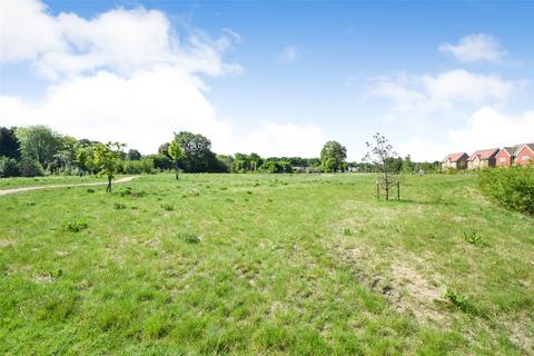 5 bedroom detached house for sale, Corry Avenue, Hampshire GU46