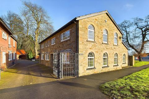 5 bedroom detached house to rent, High Street, Old Whittington, Chesterfield