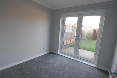 2 bedroom semi-detached bungalow to rent, Springfield Howden