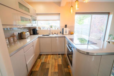 32 Stroud Road, Shirley, Solihull, B90 2JU