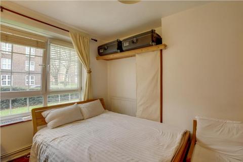 3 bedroom flat for sale, Staple Street, London