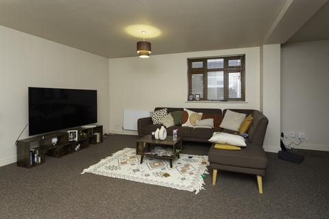 2 bedroom flat for sale, Otley Road, Guiseley LS20