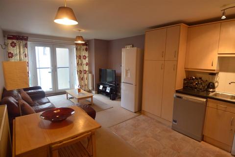 2 bedroom flat to rent, Whitewater 47 Sea Road, Bournemouth BH5