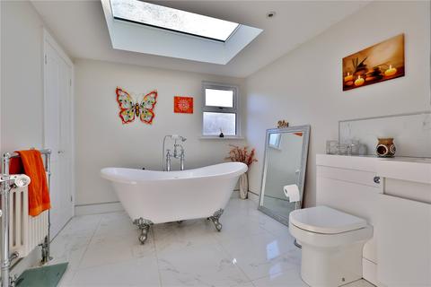 313 Connaught Road, Brookwood, Woking, GU24 0AD