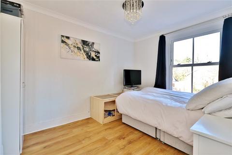 313 Connaught Road, Brookwood, Woking, GU24 0AD