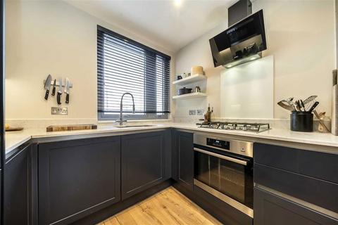 1 bedroom flat for sale, Hatcham Park Road, London SE14