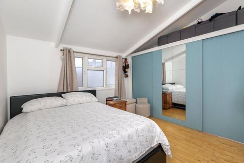 3 Hood Close, Croydon, CR0 3SN