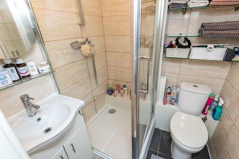 3 Hood Close, Croydon, CR0 3SN