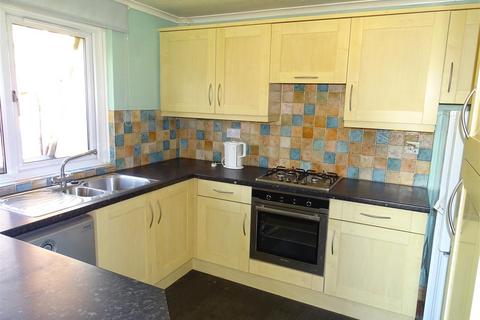 2 bedroom flat to rent, The Knoll, Palace Road, Ripon