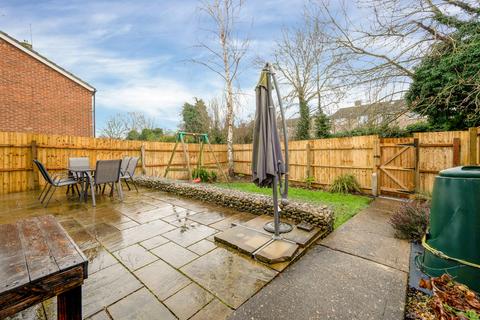 25 Grampian Way, Oakham, LE15 6NX