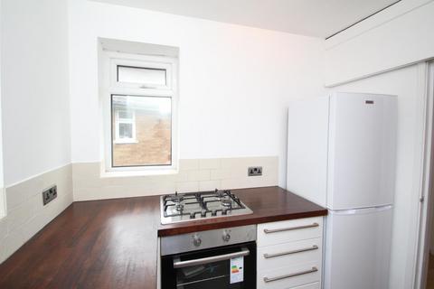 1 bedroom flat to rent, Old Farm Garth, Leeds, West Yorkshire, UK, LS16