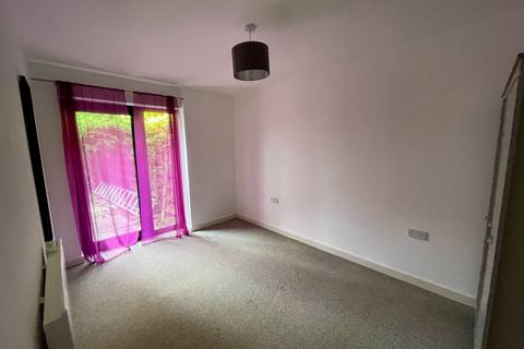 1 bedroom flat to rent, Summerhill Court, Bristol BS5