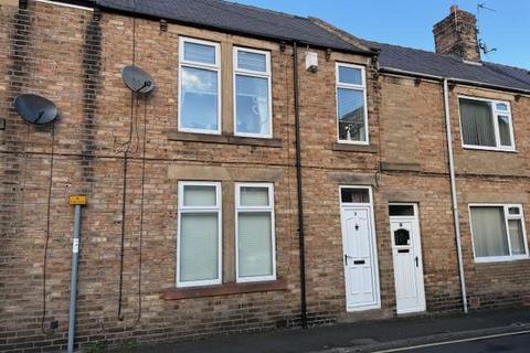 2 bedroom terraced house to rent, Wesley Terrace, Prudhoe