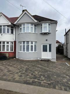 4 bedroom semi-detached house to rent, Stoneyfields Lane, Edgware, HA8