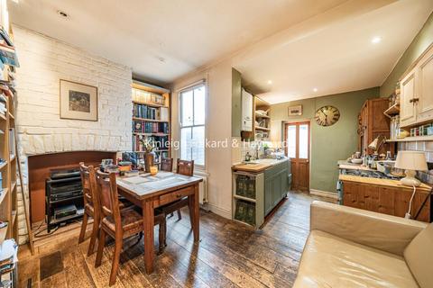 2 bedroom terraced house for sale, Richmond Road, Bounds Green