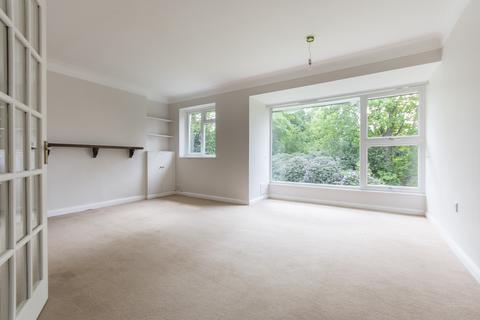 2 bedroom apartment to rent, Belvedere Close, Esher, Surrey, KT10