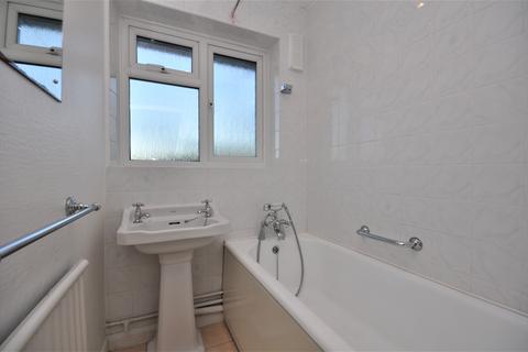 2 bedroom apartment to rent, Belvedere Close, Esher, Surrey, KT10