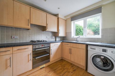 3 bedroom end of terrace house for sale, Coopers Rise, Surrey GU7