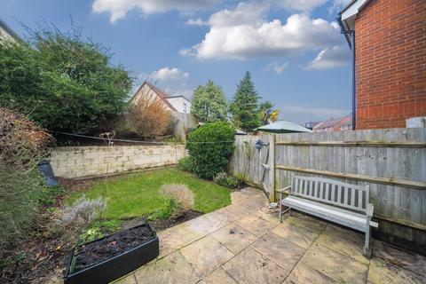 3 bedroom end of terrace house for sale, Coopers Rise, Surrey GU7