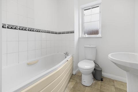 8 Barry Square, Bracknell, RG12 7FF